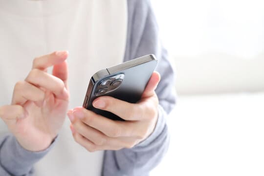 スマホ1つで審査不要